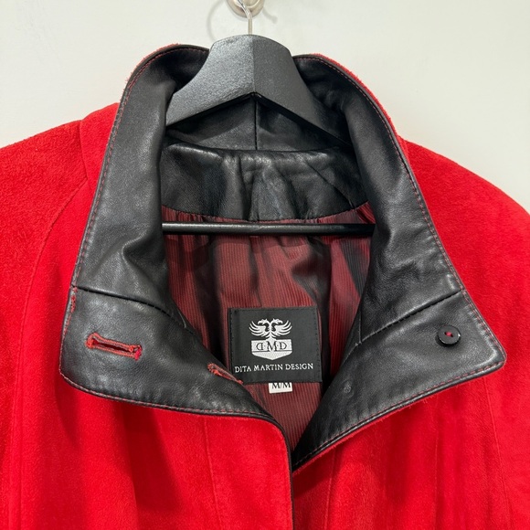 Chic Red Leather Power Jacket for Women Size M - Vintage 1980s Coat - Picture 15 of 17